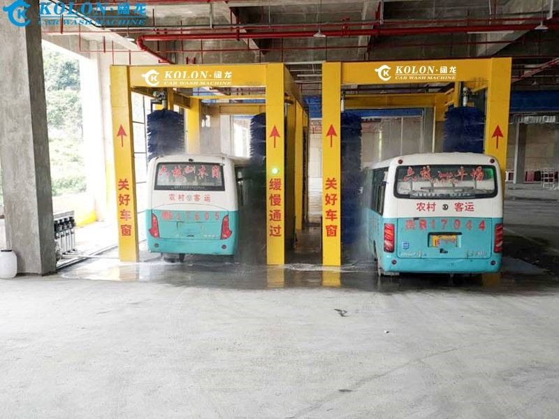 KOLON Water Pressure 0.3-0.5MPa Automatic Bus Cleaning Machine For Fast And Effective Cleaning